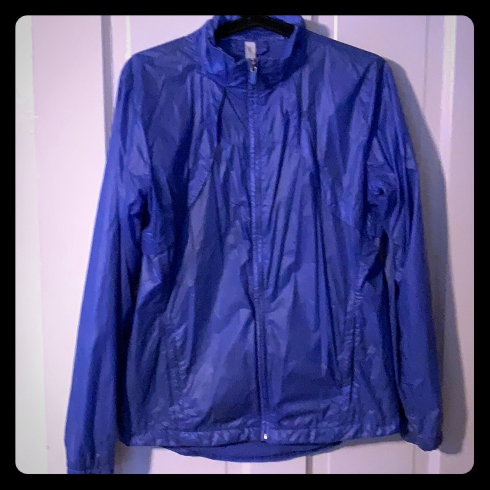 Gap fit windbreaker